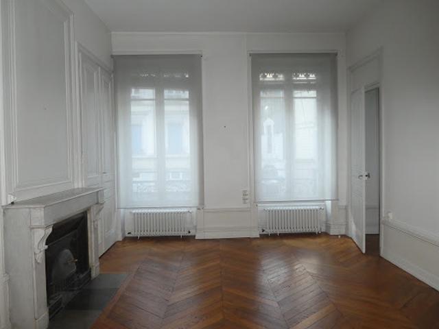 Vente Appartement 2 pièces 70.01 m2 Lyon 3ème