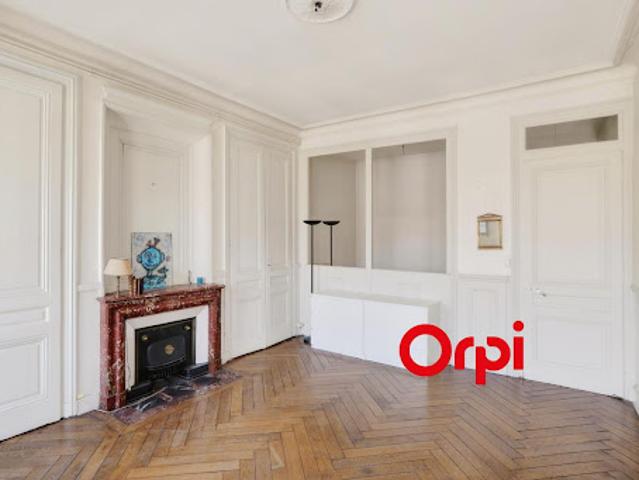 Vente Appartement 2 pièces 72.38 m2 Lyon 3ème