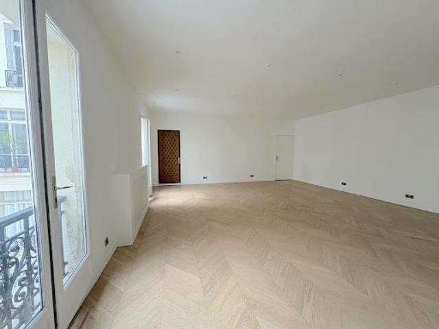 Vente Appartement 2 pièces 78.03 m2 Paris 8ème