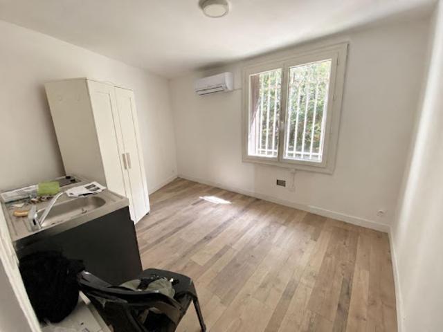 Vente Appartement 2 pièces 14 m2 Nimes
