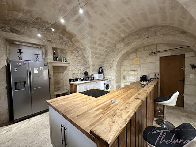Vente Appartement 2 pièces 190 m2 Beaucaire