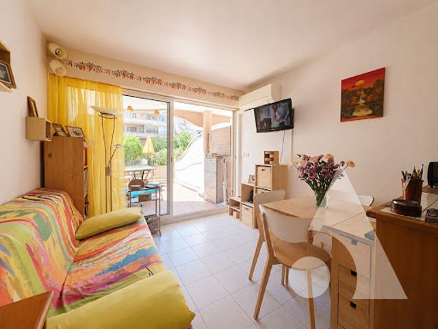 Vente Appartement 2 pièces 27.1 m2 Frejus