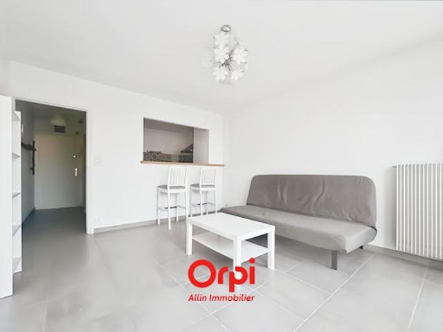 Vente Appartement 1 pièce 28 m2 Montluçon