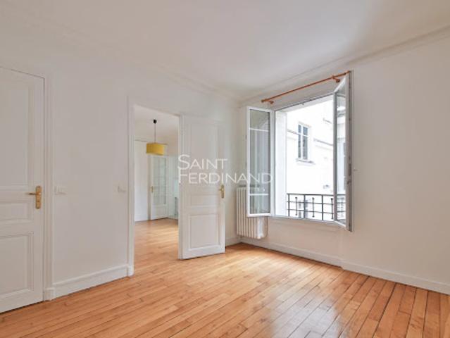 Vente Appartement 2 pièces 39 m2 Paris 18ème