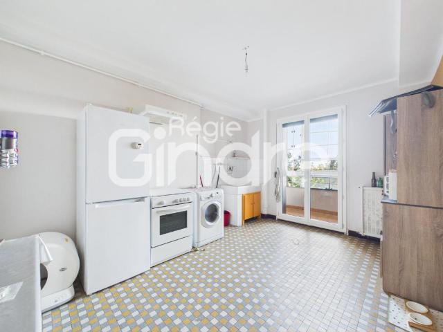 Vente Appartement 2 pièces + cuisine 69 m² 269 000 €