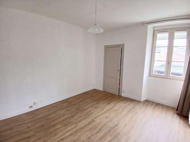 Vente appartement 2 pièces Laval Centre Ville Préfecture 53