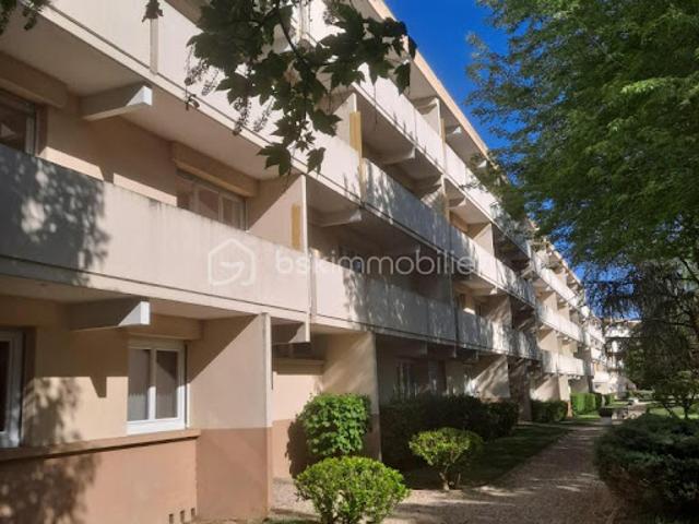 Vente Appartement 3 pièces 47.63 m2 Saint Fargeau Ponthierry