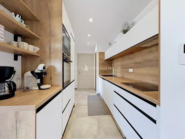 Vente Appartement 3 pièces 50 m2 Albitreccia