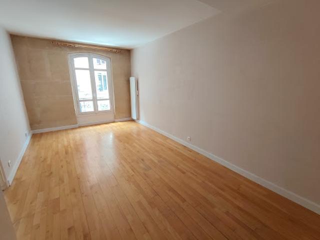 Vente Appartement 3 pièces 52.8 m2 Paris 18ème