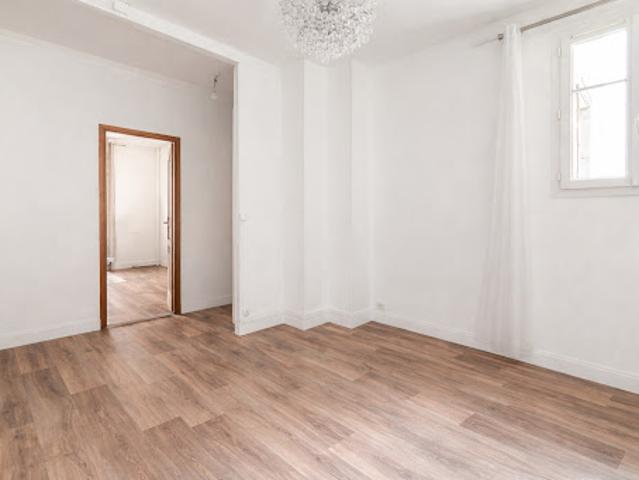 Vente Appartement 3 pièces 52.1 m2 Courbevoie