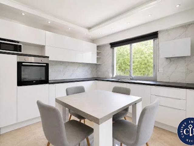 Vente Appartement 3 pièces 54 m2 Nice