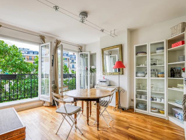 Vente Appartement 3 pièces 57.04 m2 Paris 17ème