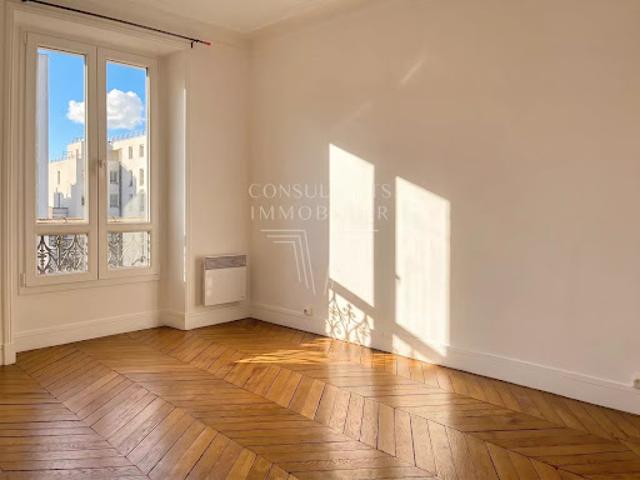 Vente Appartement 3 pièces 57.13 m2 Paris 20ème