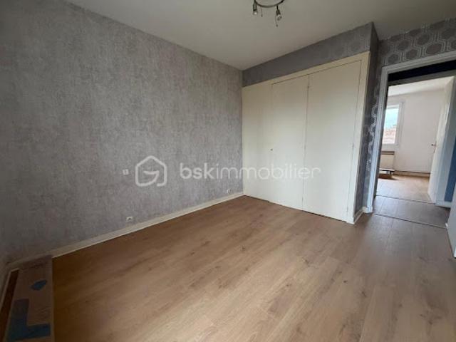 Vente Appartement 3 pièces 55.7 m2 Parthenay