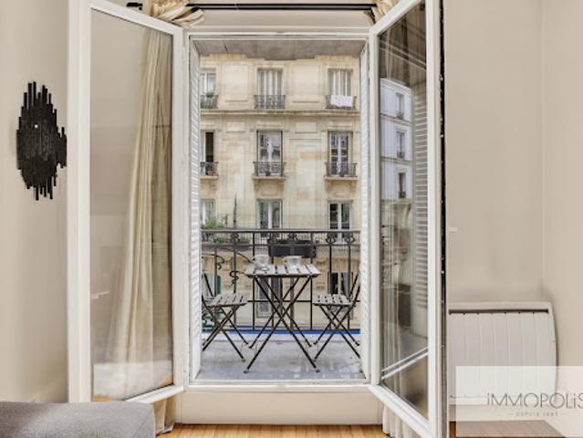 Vente Appartement 3 pièces 55.17 m2 Paris 18ème