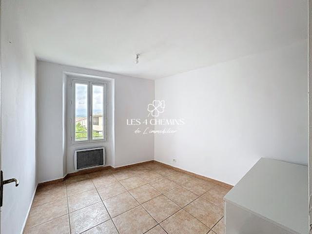 Vente Appartement 3 pièces 55.14 m2 Trets