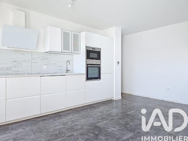 Vente Appartement 3 pièces 55 m2 Corbeil Essonnes