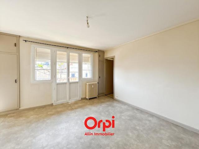 Vente Appartement 3 pièces 56.98 m2 Montluçon