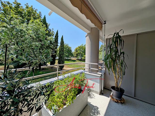 Vente Appartement 3 pièces 56 m2 Ambares et lagrave