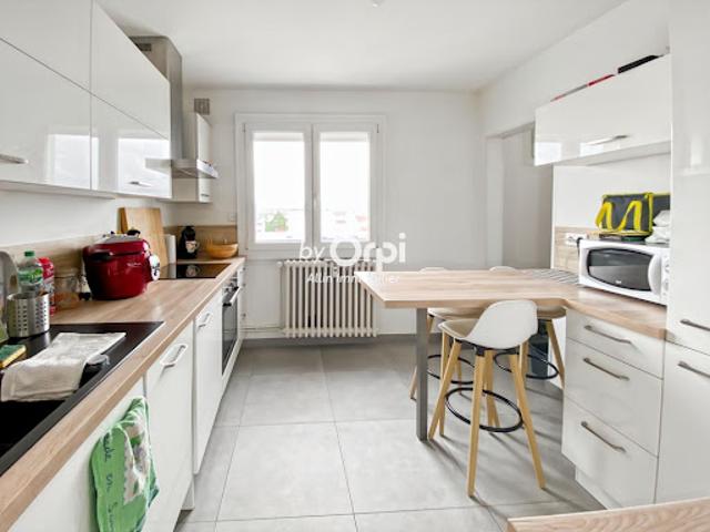 Vente Appartement 3 pièces 59.81 m2 Montluçon