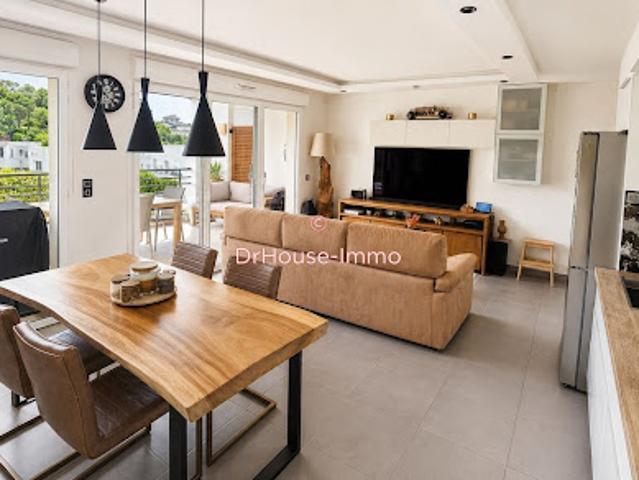 Vente Appartement 3 pièces 63.78 m2 Marseille 12ème