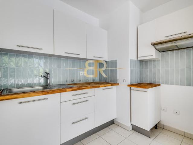 Vente Appartement 3 pièces 63.8 m2 Colombes