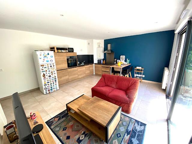 Vente Appartement 3 pièces 63 m2 Eyguières