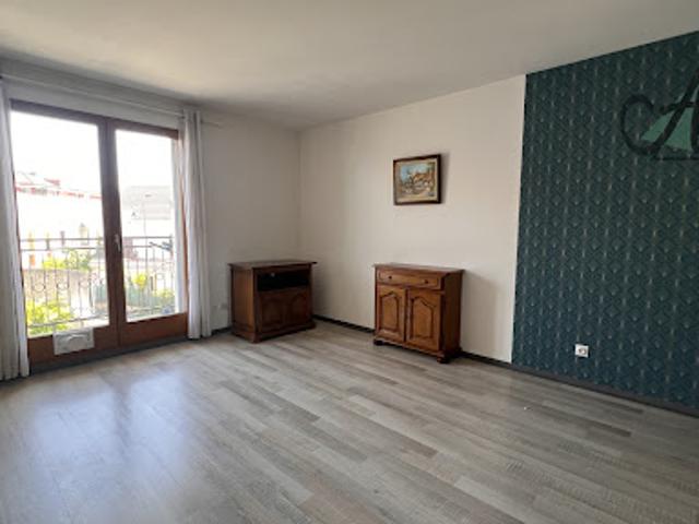 Vente Appartement 3 pièces 61.5 m2 Montereau Fault Yonne