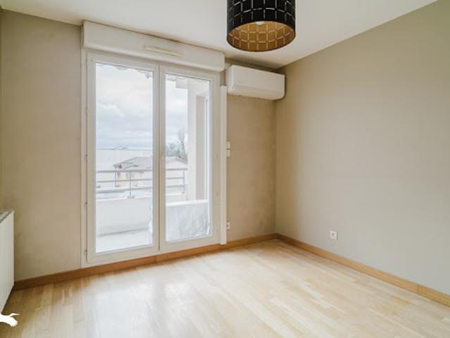 Vente Appartement 3 pièces 61 m2 Decines charpieu