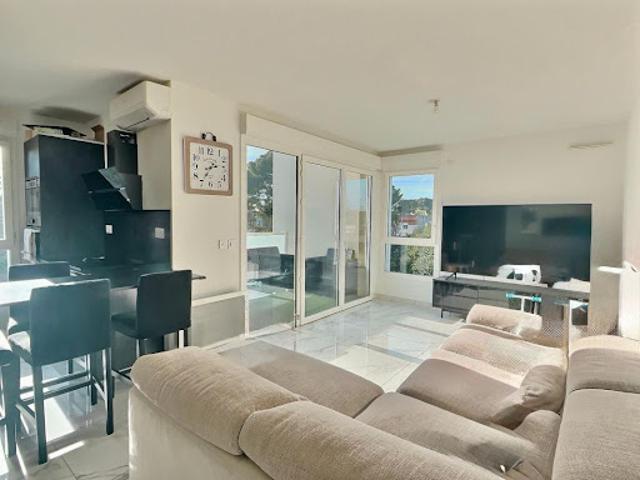 Vente Appartement 3 pièces 61 m2 Marseille 12ème