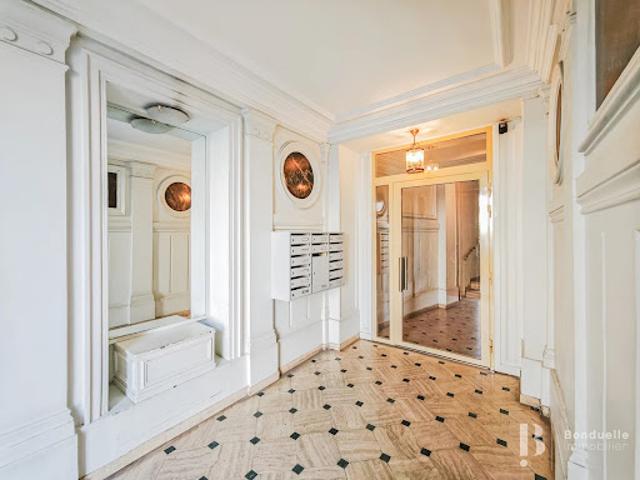 Vente Appartement 3 pièces 62.29 m2 Paris 17ème