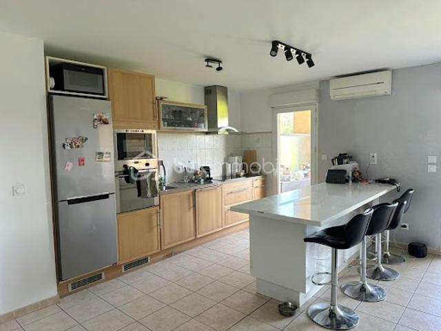 Vente Appartement 3 pièces 67.87 m2 Hyeres
