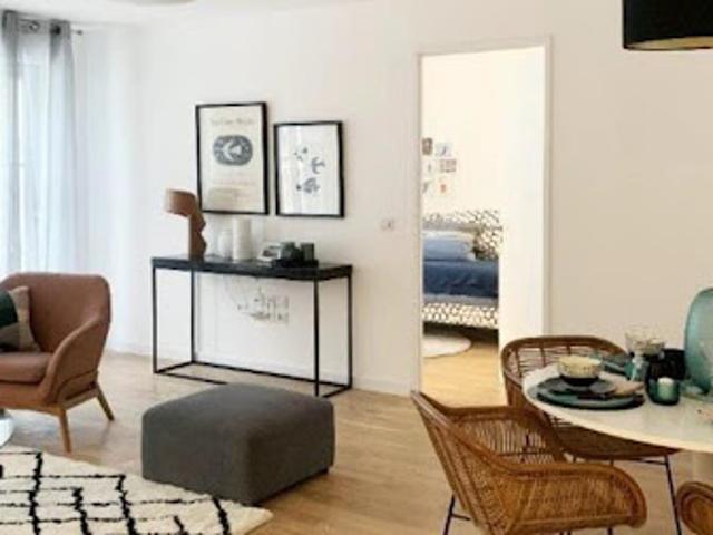Vente Appartement 3 pièces 67.89 m2 Paris 20ème