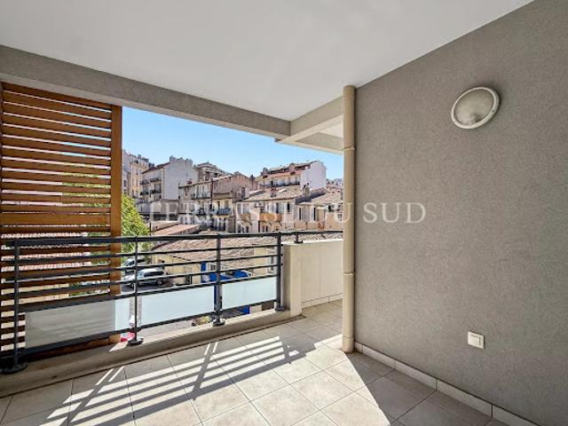 Vente Appartement 3 pièces 67 m2 Marseille 6ème