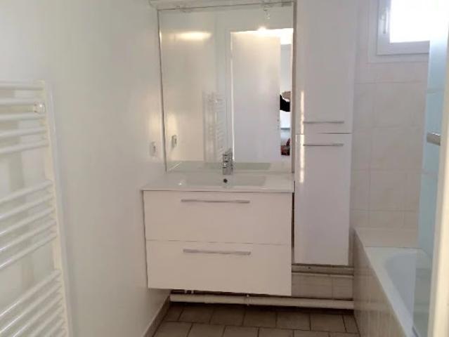 Location Appartement 3 pièces 67 m2 Saint Jean de la Ruelle