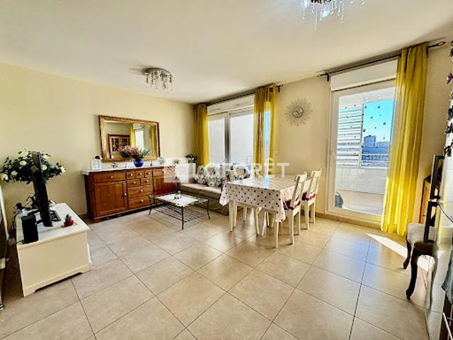 Vente Appartement 3 pièces 64.5 m2 Marseille 2ème