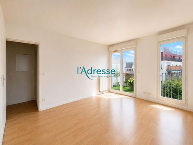 Vente Appartement 3 pièces 64.12 m2 Nanterre