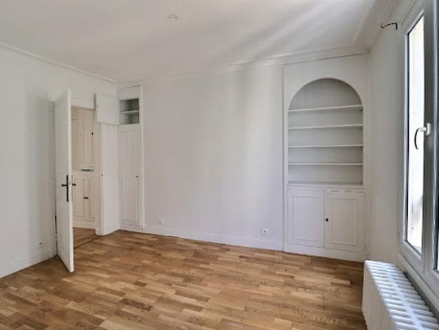 Vente Appartement 3 pièces 64.22 m2 Paris 17ème