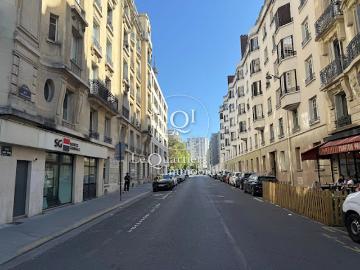 Vente Appartement 3 pièces 66.1 m2 Paris 15ème