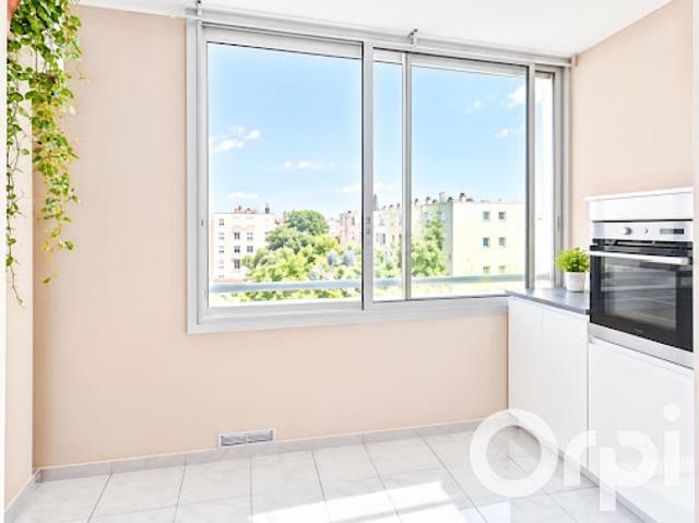 Vente Appartement 3 pièces 65.63 m2 Pont Saint Esprit