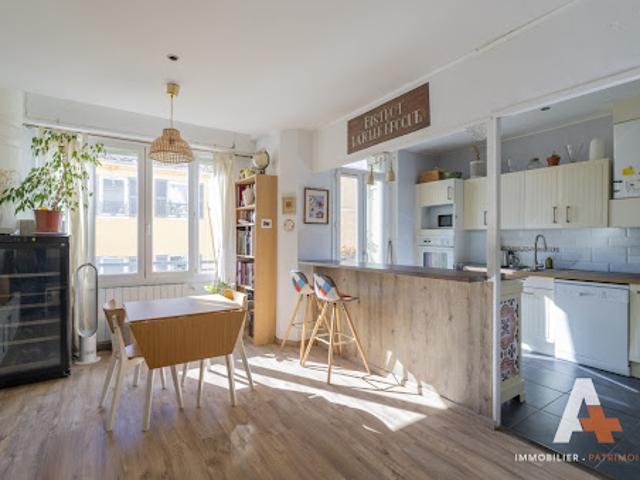 Vente Appartement 3 pièces 65 m2 Marseille 5ème