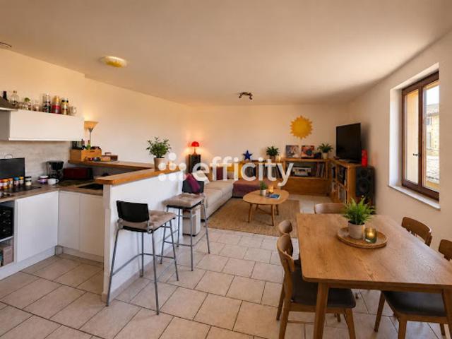 Vente Appartement 3 pièces 66.55 m2 Cadenet