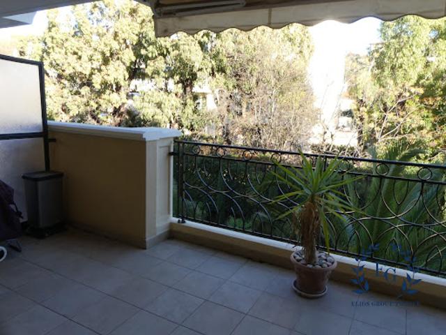 Vente Appartement 3 pièces 66.66 m2 Hyeres