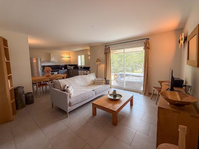 Vente Appartement 3 pièces 66 m2 Sainte lucie de porto vecchio