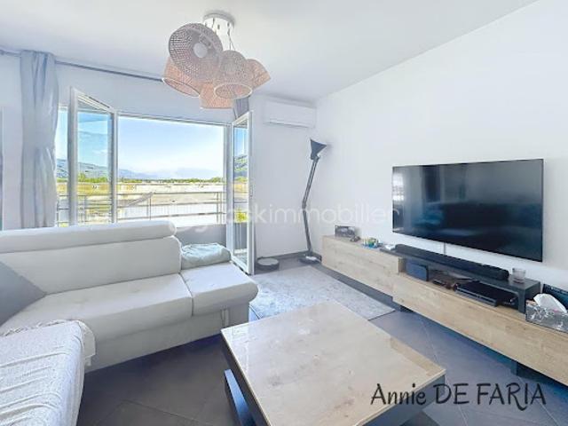 Vente Appartement 3 pièces 69.74 m2 Froges