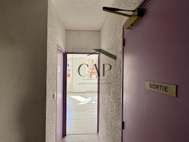 Vente Appartement 3 pièces 69 m2 Marseille 6ème