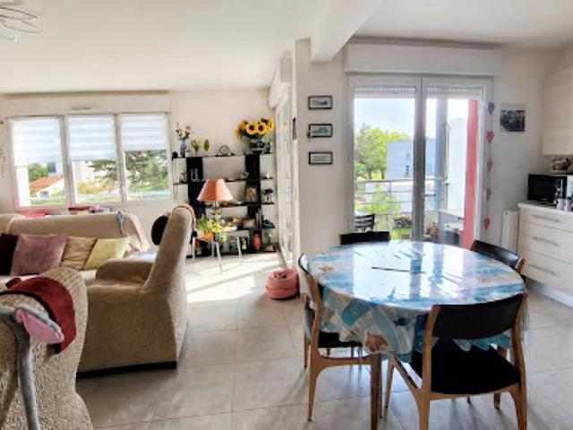 Vente Appartement 3 pièces 73 m2 Royan