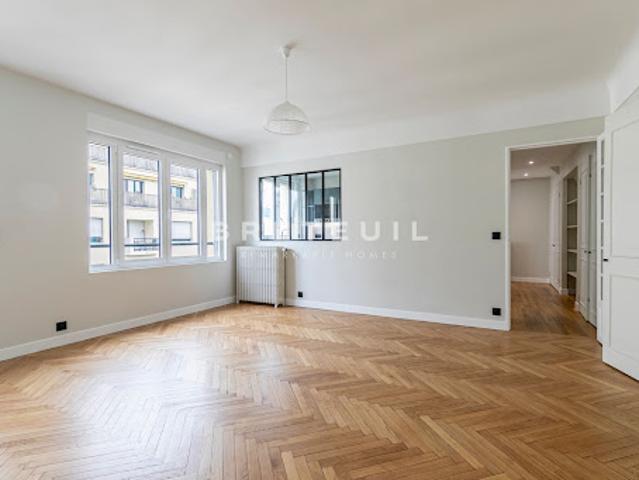 Vente Appartement 3 pièces 70.07 m2 Paris 7ème