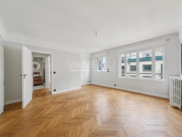 Vente Appartement 3 pièces 70.07 m2 Paris 7ème