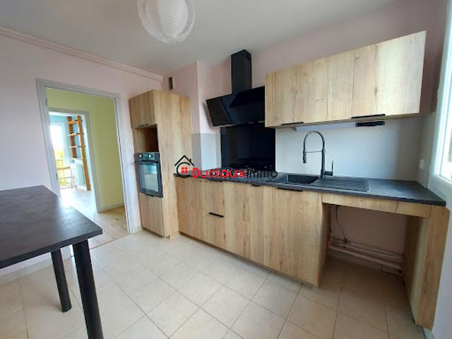 Vente Appartement 3 pièces 70 m2 Aurillac